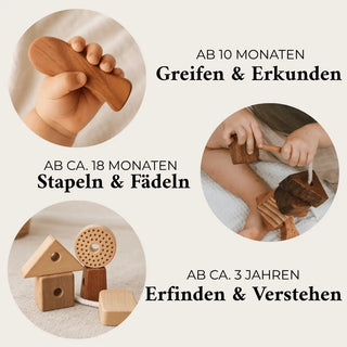 KAWI Senso Spielstufen: ab 10 Monaten Greifen & Erkunden (Babyhand hält Holzfisch), ab ca. 18 Monaten Stapeln & Fädeln (Kind fädelt Holzteile auf eine Kordel), ab ca. 3 Jahren Erfinden & Verstehen (Holzformen zu einem Haus gebaut)